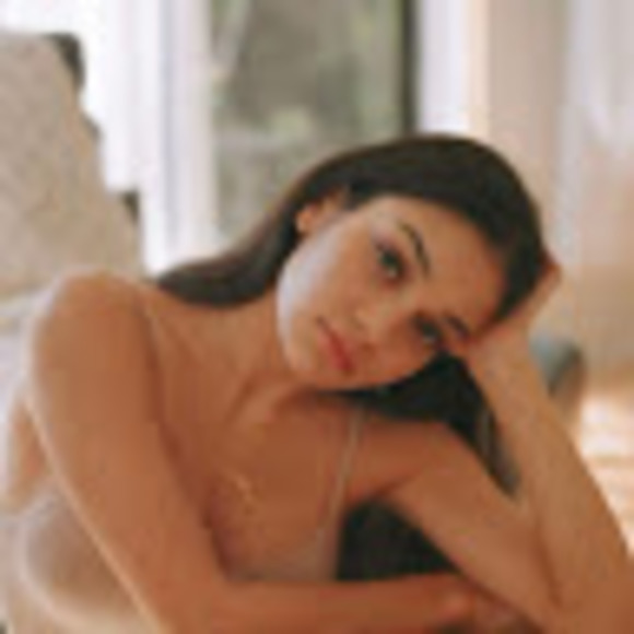 Meet your Posher, May - Picture 1 of 1